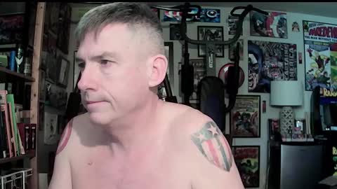 dix_handley_50 online show from November 2025 01:43:02 PM