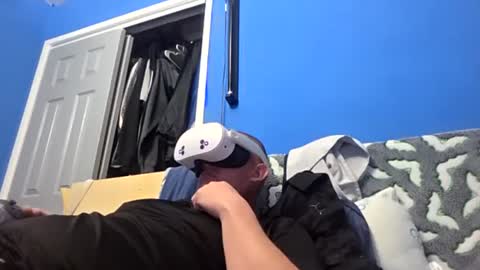 djcloudy22223 online show from October 2025 09:56:01 PM