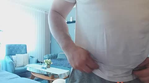 STR8 BOYv online show from April 2026 03:03:01 PM