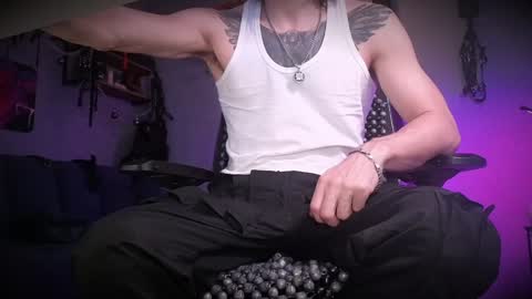 Snapshot of dl_raven chatting on January 2025 06:03:02 AM Silverhand online show from January 2025 06:03:02 AM