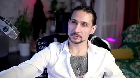 Snapshot of dl_raven chatting on November 2025 10:56:02 PM Silverhand online show from November 2025 10:56:02 PM