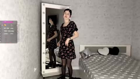 Annie PVT IS OPEN online show from November 2025 09:09:02 PM