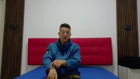  01 online show from May 2026 11:19:01 AM