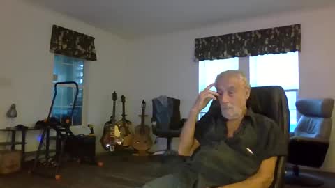 Snapshot of dogluc7 chatting on March 2025 11:09:02 PM dogluc7 online show from March 2025 11:09:02 PM