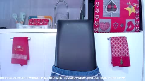 Snapshot of dolce4you69 chatting on December 2024 08:11:02 AM Dea----IF YOU WANT TO SUPPORT ME -Purshase subscribtions scroll BIO THANK YOU LOVE - online show from December 2024 08:11:02 AM