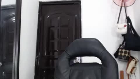 Snapshot of doll_dollys_ chatting on January 2025 03:58:02 PM doll_dollys_ online show from January 2025 03:58:02 PM