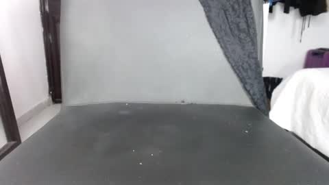 Snapshot of doll_dollys_ chatting on February 2025 11:00:02 PM doll_dollys_ online show from February 2025 11:00:02 PM