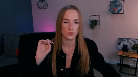 Snapshot of doll_vey chatting on February 2025 06:52:02 PM doll_vey online show from February 2025 06:52:02 PM