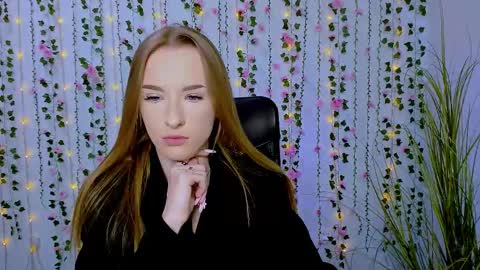 Snapshot of doll_vey chatting on March 2025 09:18:01 AM doll_vey online show from March 2025 09:18:01 AM