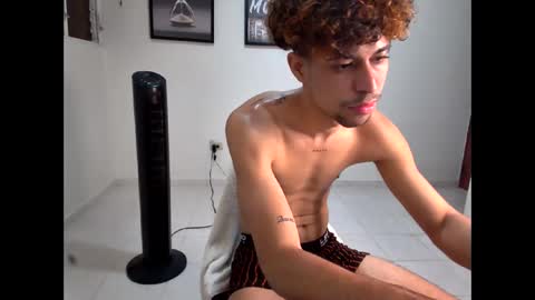 DollarHot30 online show from February 2026 02:07:03 AM