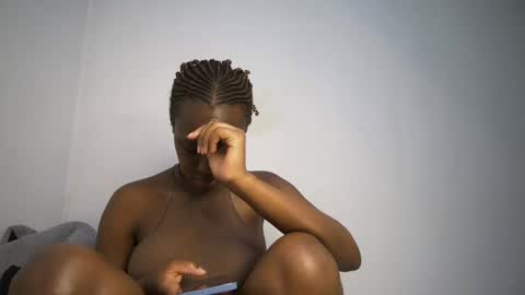 dollberry online show from February 2025 09:56:01 AM