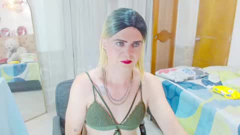 Snapshot of dolldirtyxxx1 chatting on June 2026 05:30:01 AM ilona online show from June 2026 05:30:01 AM