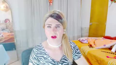 Snapshot of dolldirtyxxx1 chatting on June 2026 05:42:02 AM ilona online show from June 2026 05:42:02 AM