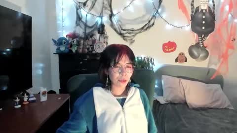 Snapshot of dolliette chatting on October 2025 03:45:02 AM mina online show from October 2025 03:45:02 AM