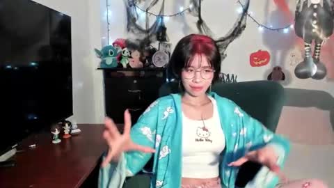 mina online show from October 2025 08:48:02 PM