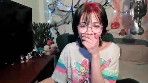mina online show from October 2025 10:01:01 PM