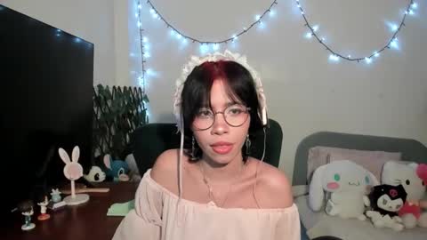 mina online show from November 2025 02:45:02 AM