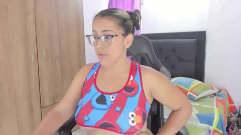 dolly walker online show from October 2025 08:09:02 PM