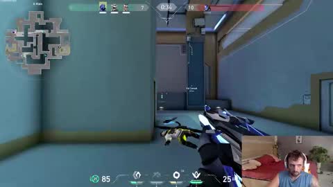 Snapshot of dollybm chatting on September 2025 02:11:01 AM Phoebe Mike online show from September 2025 02:11:01 AM