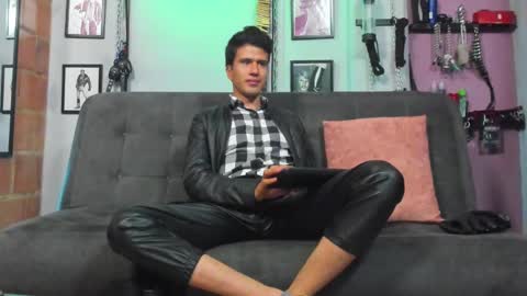 Diego Castell online show from February 2025 02:54:02 PM