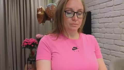 DOM MUMMY online show from March 2026 04:07:02 PM