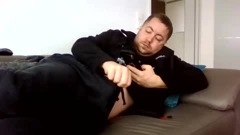 dombio_12 online show from December 2025 11:19:01 AM