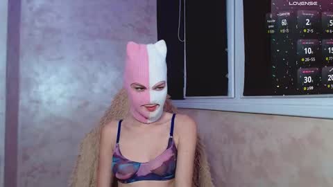Snapshot of domiiniicana chatting on September 2025 06:00:01 PM domiiniicana online show from September 2025 06:00:01 PM