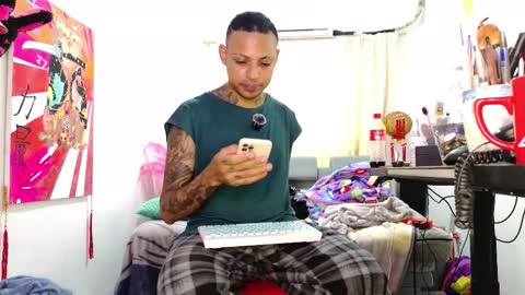 jjhoy online show from December 2025 06:37:02 PM