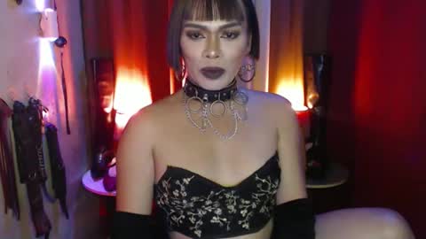 Snapshot of dominantrix_diannaxxx chatting on February 2026 04:58:02 PM diana online show from February 2026 04:58:02 PM