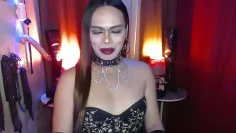 Snapshot of dominantrix_diannaxxx chatting on February 2026 01:42:01 PM diana online show from February 2026 01:42:01 PM