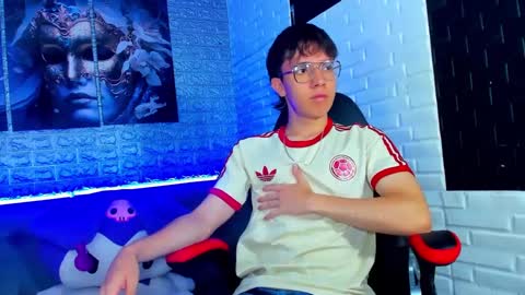 dominic_carminex online show from October 2025 03:22:02 PM