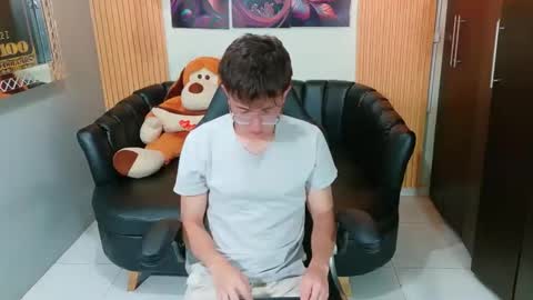 dominic_carminex online show from October 2025 07:58:01 PM