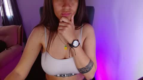 Snapshot of dominica3 chatting on November 2025 04:09:01 PM online show from November 2025 04:09:01 PM