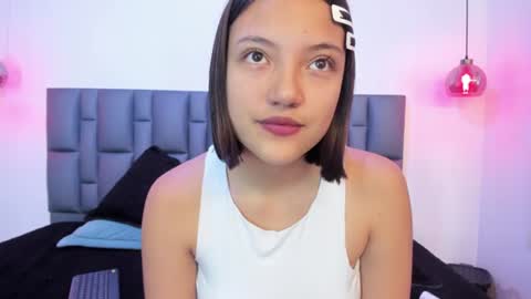 Snapshot of dominica_lorenzo chatting on July 2026 02:33:01 PM dominica_lorenzo online show from July 2026 02:33:01 PM