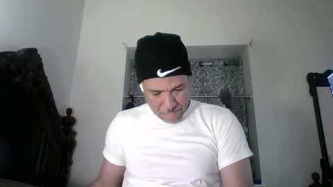 luis online show from April 2026 06:16:01 PM