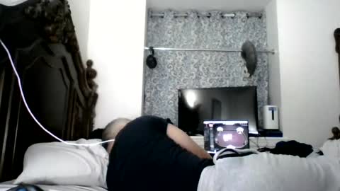 luis online show from July 2026 07:39:01 PM