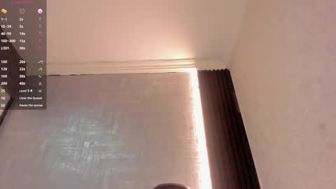 Snapshot of dominicsccott chatting on November 2025 01:06:02 PM Dominicscott online show from November 2025 01:06:02 PM