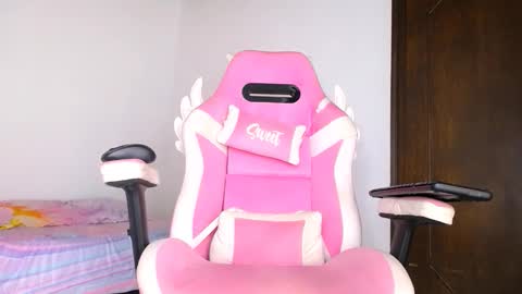   online show from November 2025 10:04:02 AM