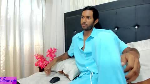 Snapshot of dominikx_ chatting on February 2026 12:01:02 PM dominikx_ online show from February 2026 12:01:02 PM