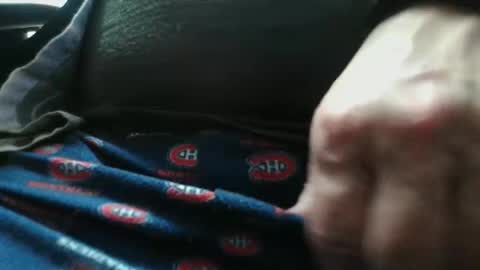 Dominique online show from November 2025 10:01:02 PM