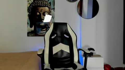 dominyck_ online show from July 2026 05:01:01 AM