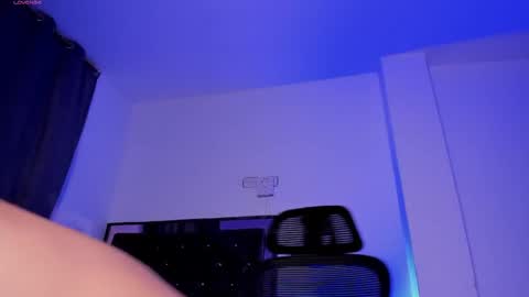 Donat Independent Model online show from June 2026 04:47:01 AM