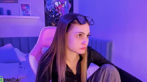 donna potterr online show from December 2025 01:38:02 PM