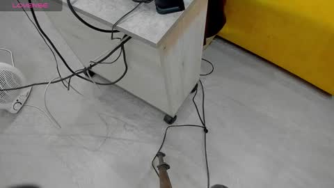 Snapshot of donnaaa_evans chatting on February 2025 06:12:01 AM Donna On GMT2 Mon-Fri 3-9 AM online show from February 2025 06:12:01 AM