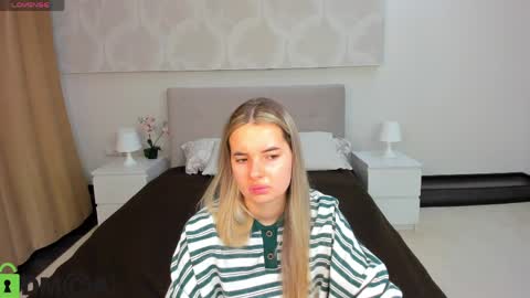 Donna On GMT2 Mon-Fri 3-9 AM online show from April 2026 11:57:01 PM