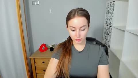 Snapshot of donnasensual chatting on September 2025 03:34:02 PM DonnaSensual online show from September 2025 03:34:02 PM