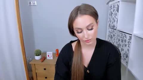 DonnaSensual online show from December 2025 05:42:02 PM