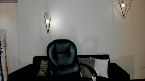 Snapshot of donnastonne chatting on January 2025 07:13:02 PM Donna Stonne online show from January 2025 07:13:02 PM