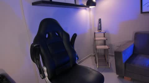 Snapshot of donnastonne chatting on January 2025 07:17:02 PM Donna Stonne online show from January 2025 07:17:02 PM