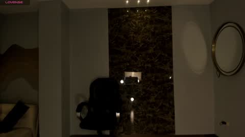 Snapshot of donnastonne chatting on February 2025 07:13:01 PM Donna Stonne online show from February 2025 07:13:01 PM